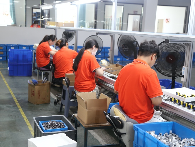 Battery charger manufacturer transfer from approved prototype to PCB production, assembly, testing and batch delivery.