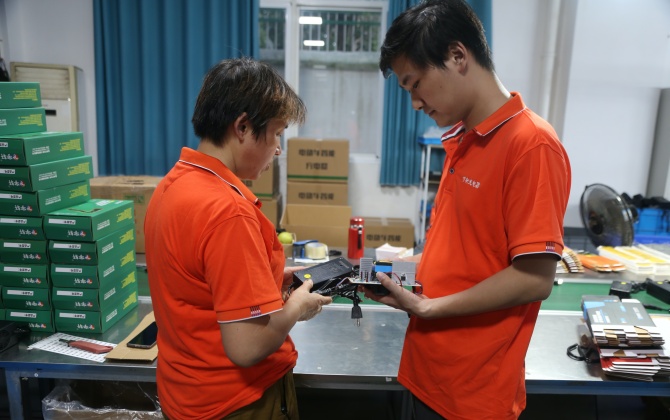 OEM battery charger manufacturer linking PCB review, prototype assembly and electrical testing for production readiness. 