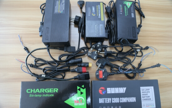 OEM battery charger branding customization covering housing color, labels, logos and packaging for private-label projects.