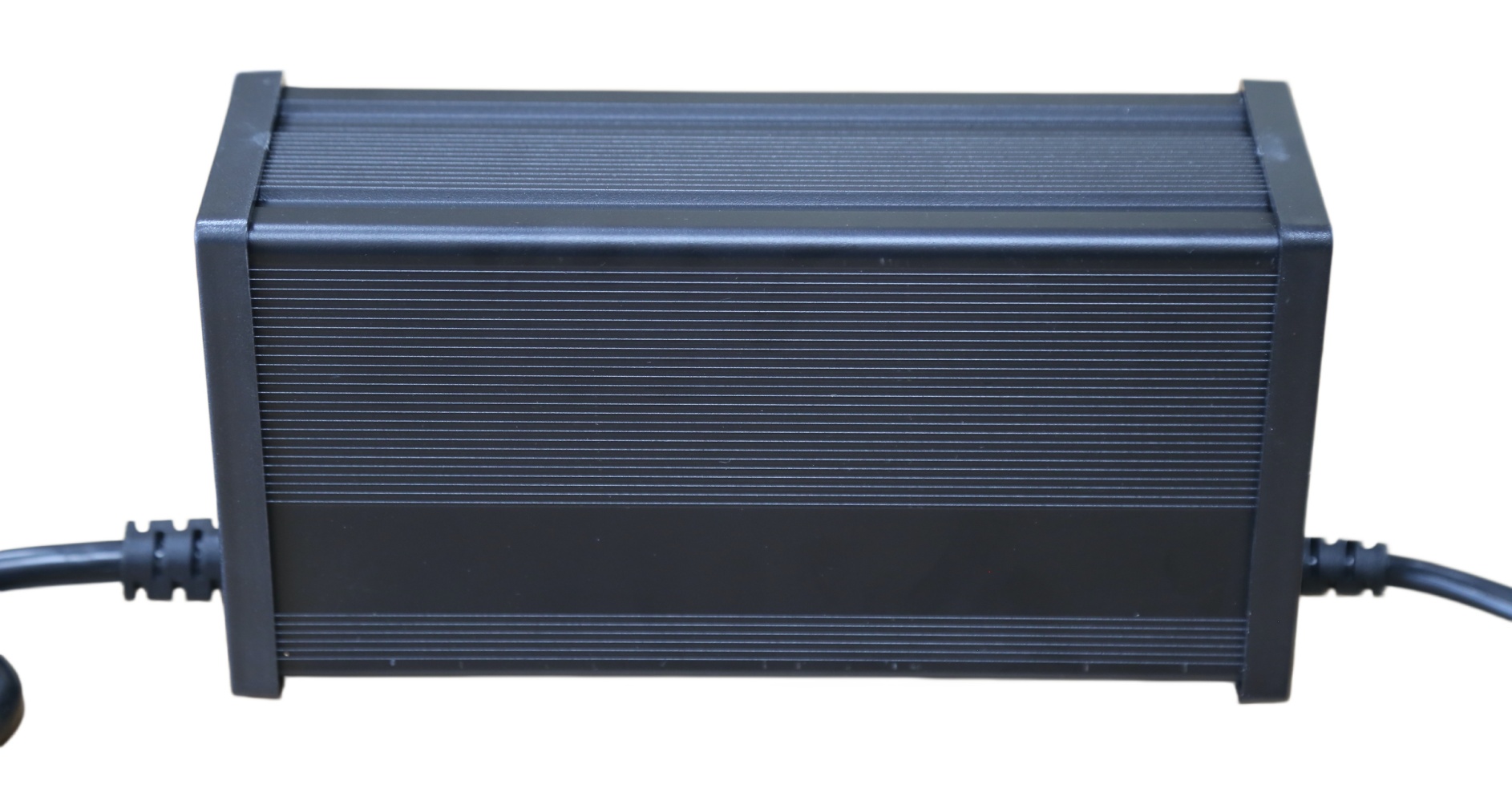 OEM 72V 15A lithium battery charger for 70–120Ah packs with confirmed BMS, thermal and interface requirements.