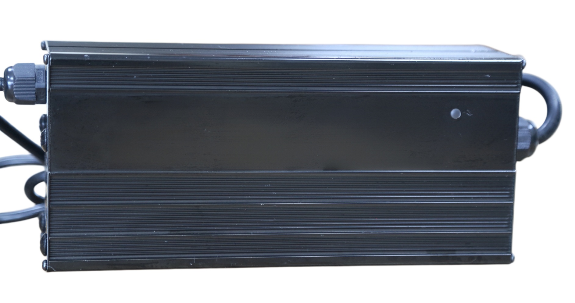 OEM 72V 25A lithium battery charger for 120–200Ah packs, matched to BMS limits, cables, connectors, cooling and duty cycle.