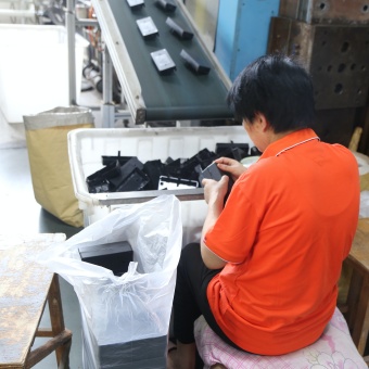 In-house injection moulding for custom battery charger housings supporting OEM and ODM manufacturing projects.