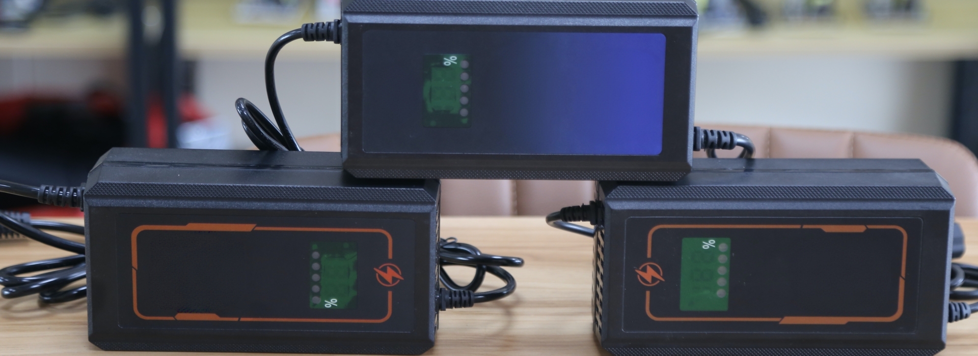 Linjia custom 7.8V lithium battery chargers in 1.2A and 1.8A options for selected 6V, 6–15Ah lithium battery packs.
