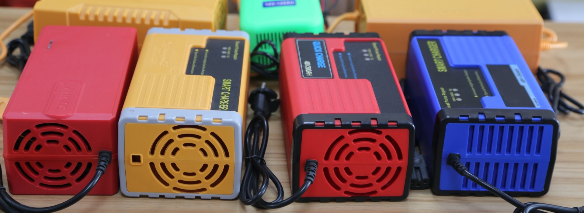 Linjia custom 72V lead-acid battery charger range for 17–250Ah packs, supporting OEM and bulk orders.