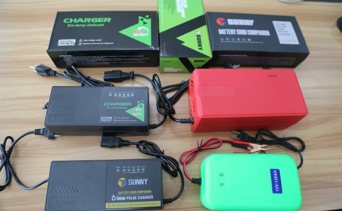 OEM battery chargers with different housing, color, label and packaging options
